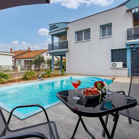 Stunning Apartment In Vrh Vrh  Exterior photo