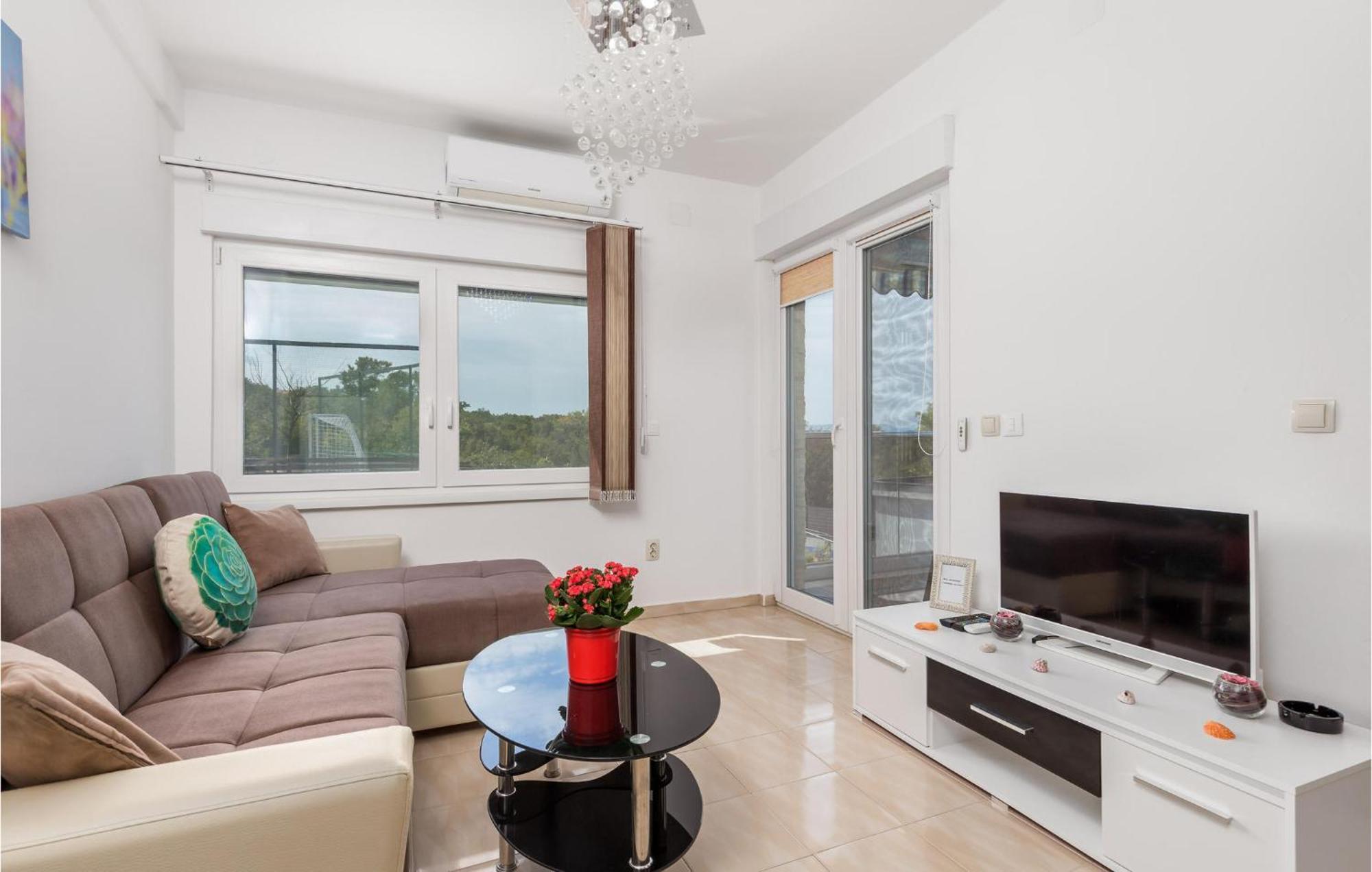 Stunning Apartment In Vrh Vrh  Exterior photo